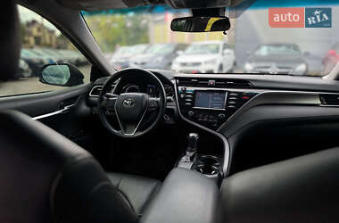 Седан Toyota Camry 2018 в 
