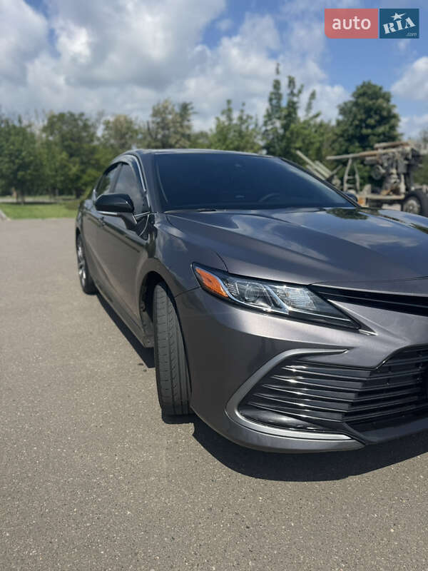 Седан Toyota Camry 2021 в Кривом Роге
