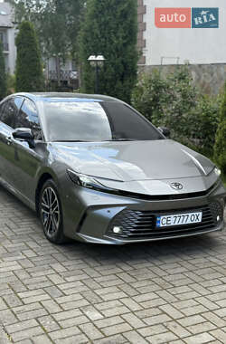 Седан Toyota Camry 2024 в Черновцах