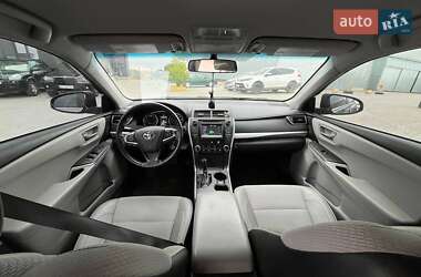 Седан Toyota Camry 2016 в 