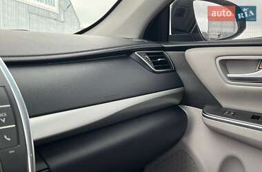 Седан Toyota Camry 2016 в 