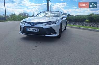 Седан Toyota Camry 2024 в 