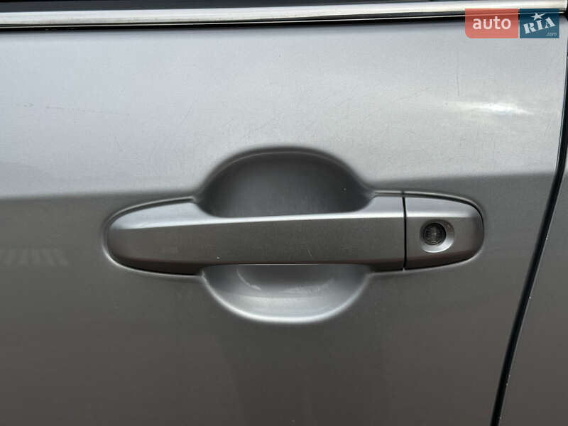 Седан Toyota Camry 2011 в Івано-Франківську