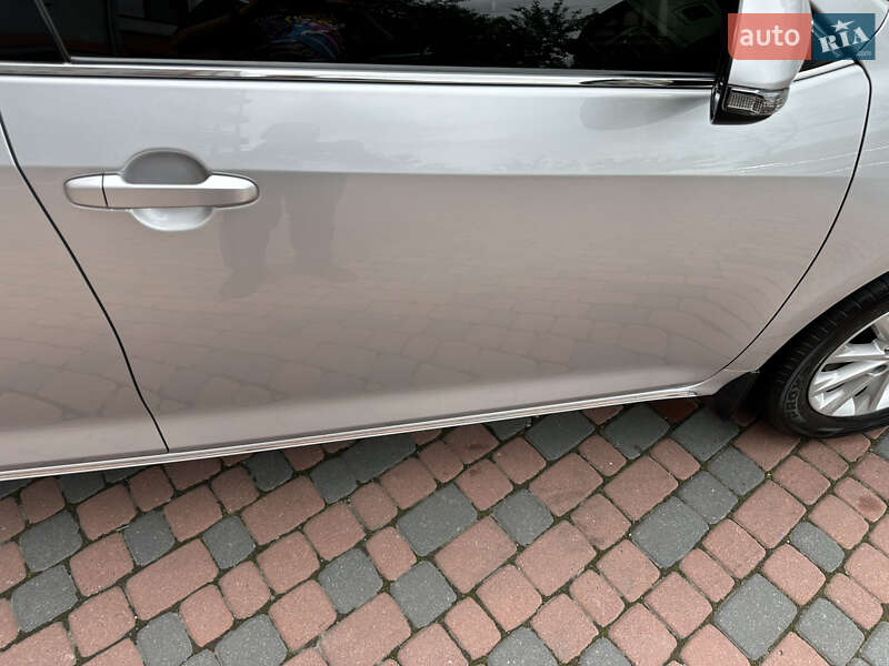 Седан Toyota Camry 2011 в Івано-Франківську