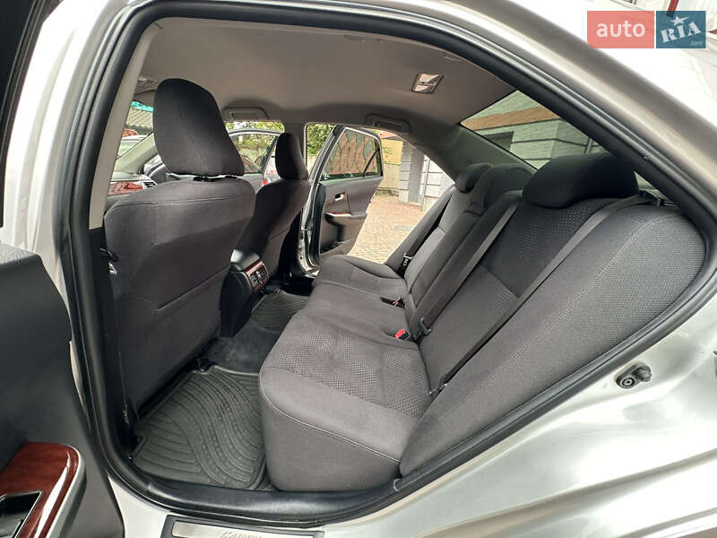 Седан Toyota Camry 2011 в Івано-Франківську