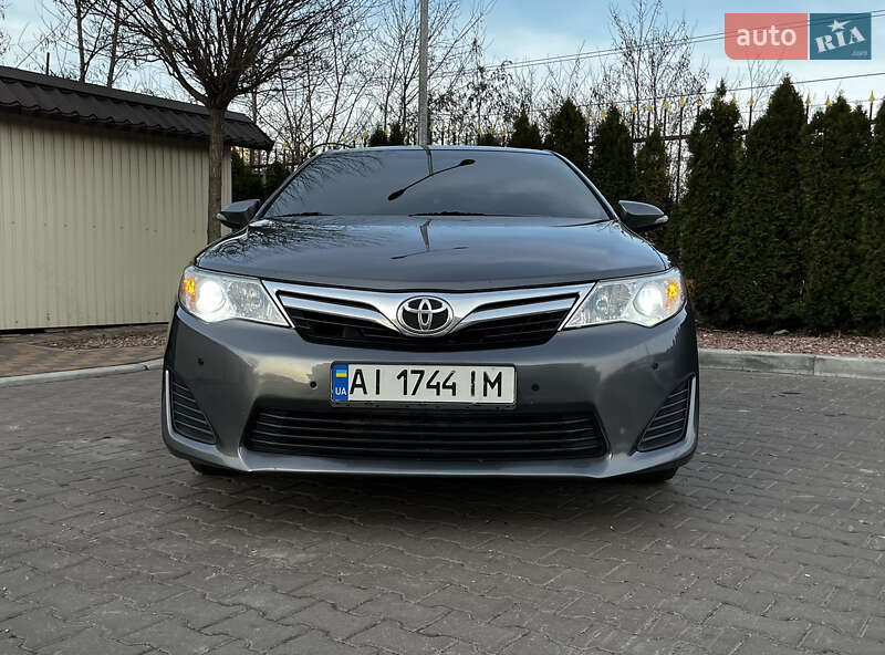 Toyota Camry 2014