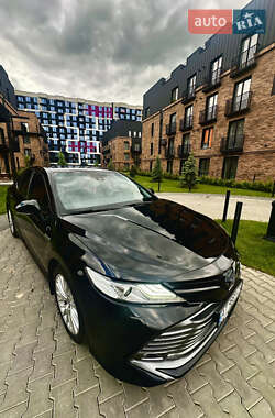 Седан Toyota Camry 2020 в 