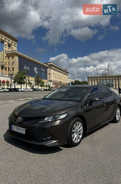 Седан Toyota Camry 2020 в Харкові