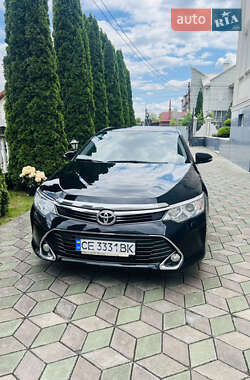 Седан Toyota Camry 2017 в Черновцах