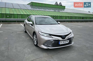 Седан Toyota Camry 2019 в 