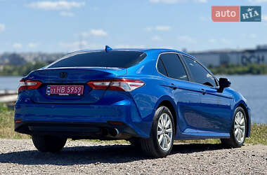 Седан Toyota Camry 2019 в 