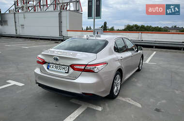 Седан Toyota Camry 2019 в 