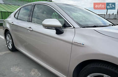 Седан Toyota Camry 2019 в 
