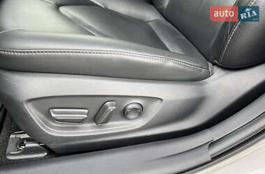 Седан Toyota Camry 2019 в 