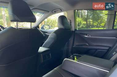 Седан Toyota Camry 2019 в 