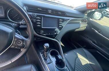 Седан Toyota Camry 2017 в 