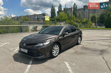 Седан Toyota Camry 2017 в Ивано-Франковске