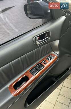 Седан Toyota Camry 2005 в 