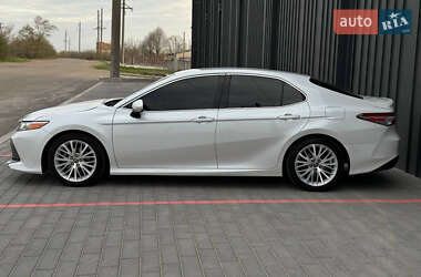 Седан Toyota Camry 2017 в 
