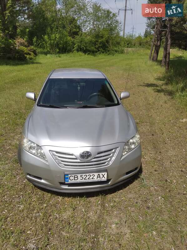 Седан Toyota Camry 2008 в Чернигове