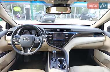 Седан Toyota Camry 2018 в 