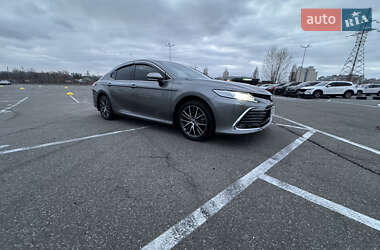 Седан Toyota Camry 2021 в 