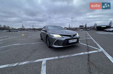 Седан Toyota Camry 2021 в 