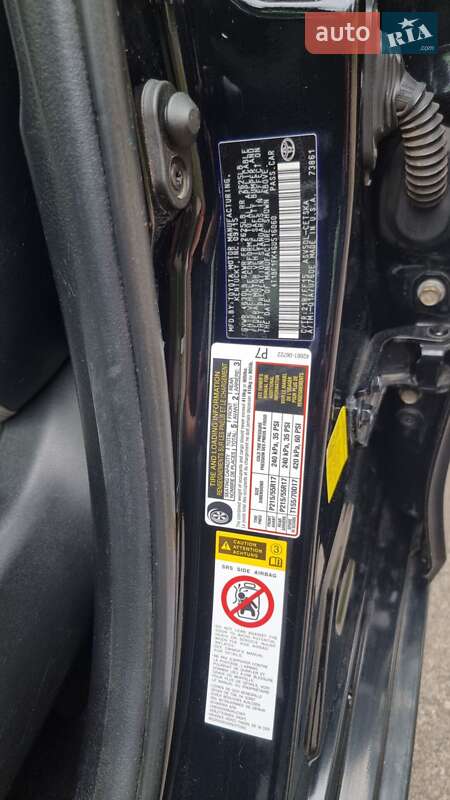 Седан Toyota Camry 2015 в Киеве