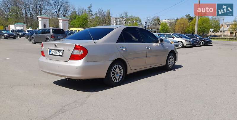 Седан Toyota Camry 2004 в Белой Церкви