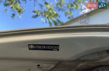 Седан Toyota Camry 2004 в 