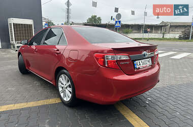 Седан Toyota Camry 2013 в 