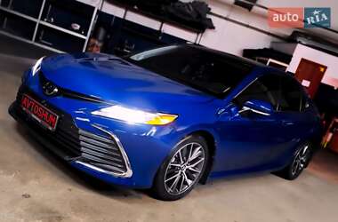 Седан Toyota Camry 2022 в Умані