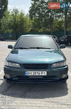 Седан Toyota Camry 1997 в 