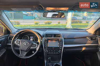 Седан Toyota Camry 2015 в 