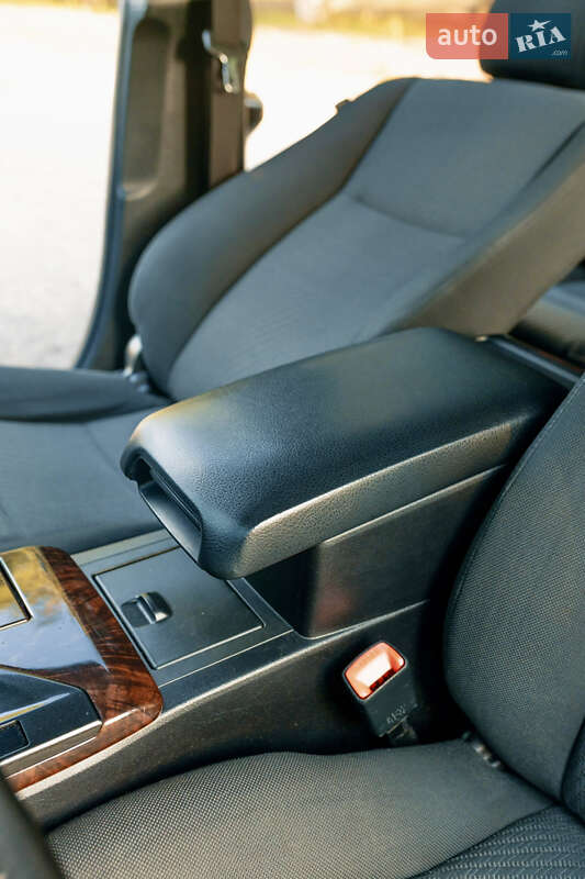 Седан Toyota Camry 2014 в Дніпрі