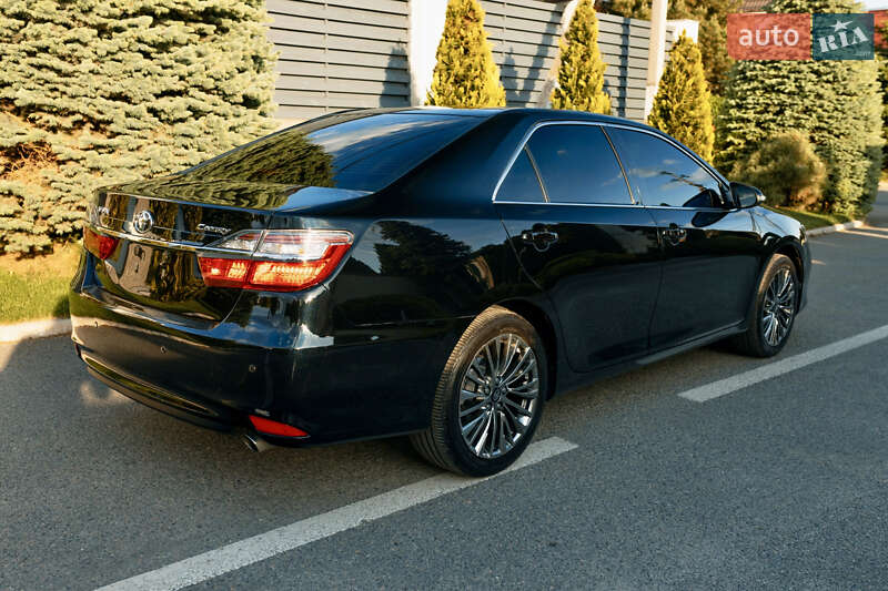 Седан Toyota Camry 2014 в Дніпрі