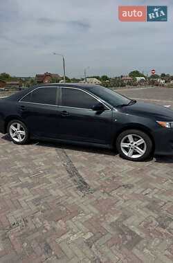 Седан Toyota Camry 2012 в 