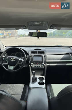 Седан Toyota Camry 2012 в 