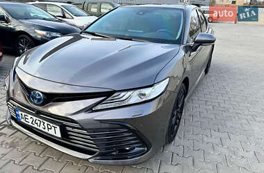 Седан Toyota Camry 2022 в Днепре