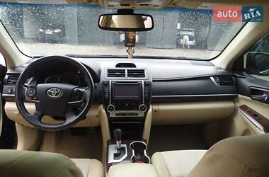Седан Toyota Camry 2012 в 