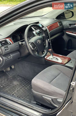 Седан Toyota Camry 2013 в 