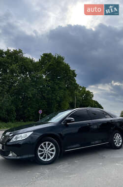 Седан Toyota Camry 2013 в 
