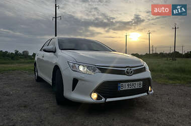 Седан Toyota Camry 2016 в Полтаве