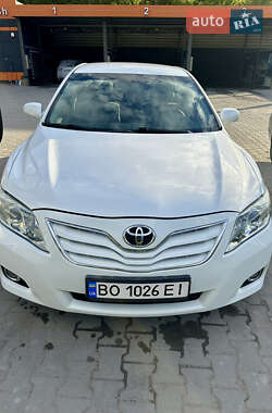 Седан Toyota Camry 2011 в Тернополі