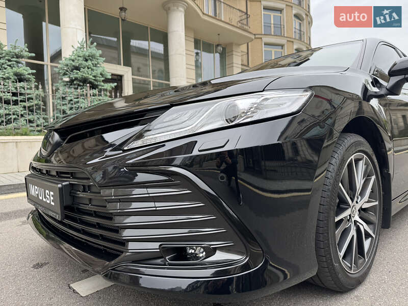 Седан Toyota Camry 2024 в Киеве