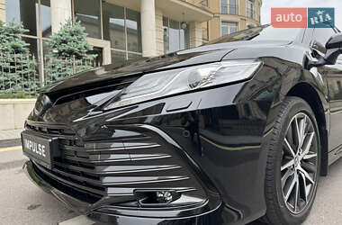 Седан Toyota Camry 2024 в 