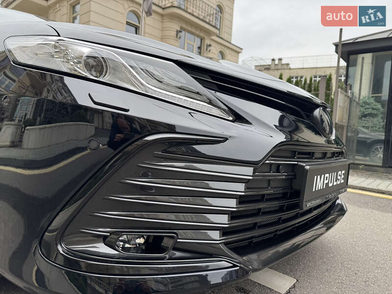 Седан Toyota Camry 2024 в Киеве