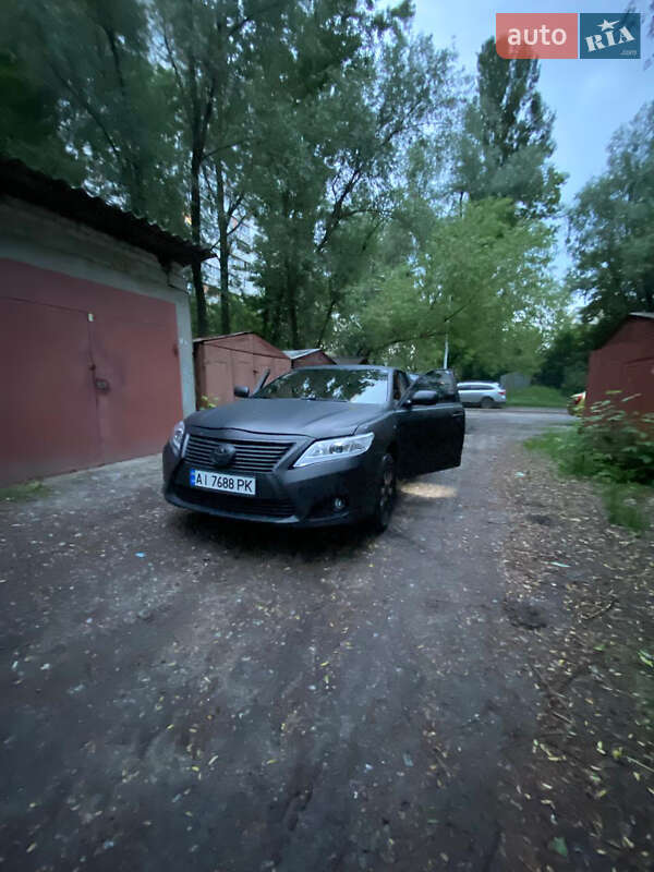 Седан Toyota Camry 2006 в Києві