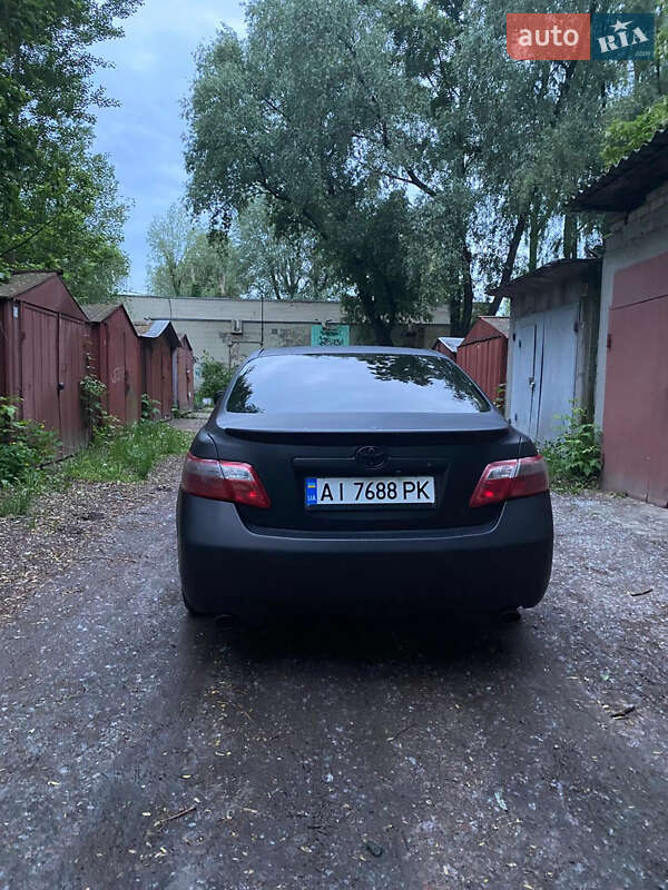 Седан Toyota Camry 2006 в Києві