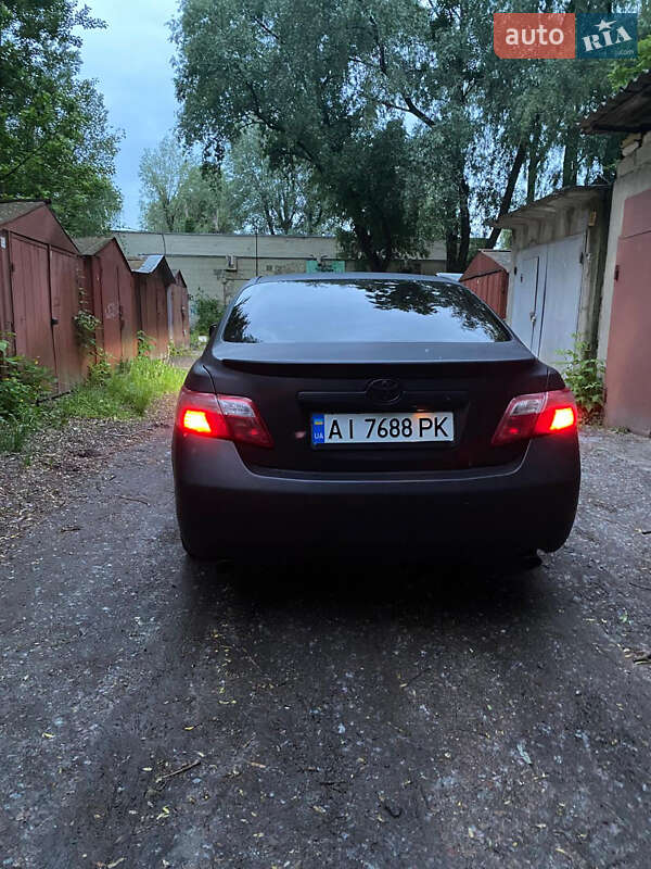 Седан Toyota Camry 2006 в Києві